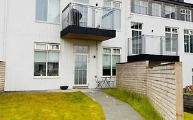 Modern Apt Rvk City Center